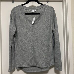 NWT Gap Factory - gray - soft spun, long sleeve, V neck top - size M